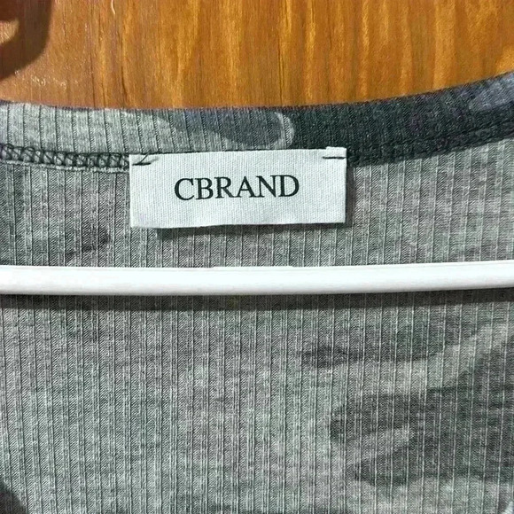 C brand camo tank top size medium. - Picture 2 of 4